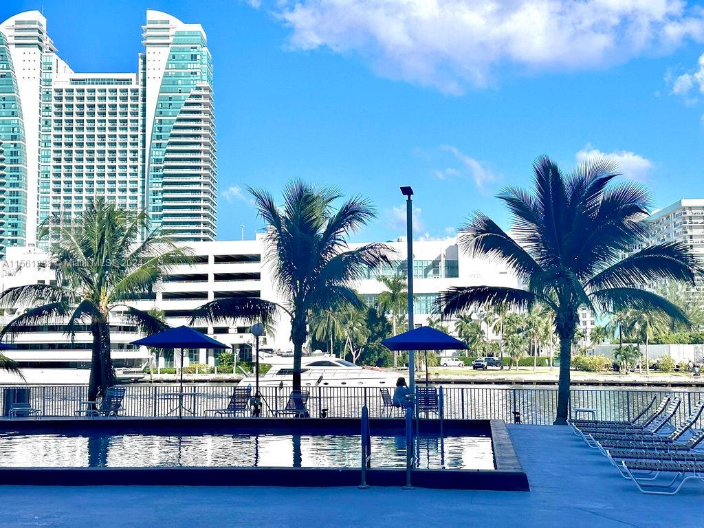 509 Leslie Dr 509, Hallandale Beach, Florida 33009, 3 Bedrooms Bedrooms, ,2 BathroomsBathrooms,Residential,For Sale,509 Leslie Dr 509,A11561333