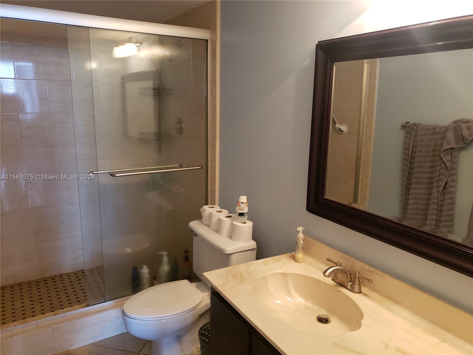 600 Three Islands Blvd 519, Hallandale Beach, Florida 33009, 2 Bedrooms Bedrooms, ,2 BathroomsBathrooms,Residentiallease,For Rent,600 Three Islands Blvd 519,A11563275