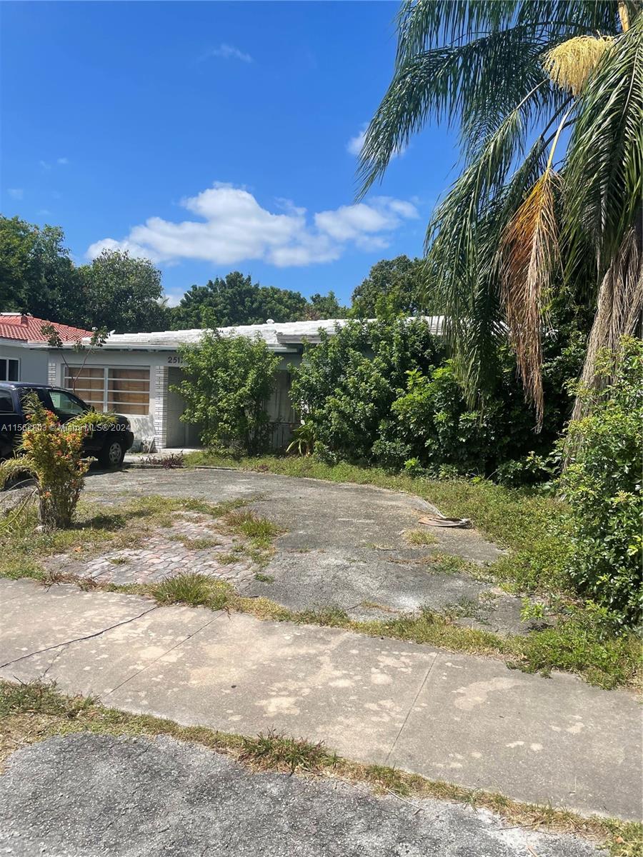 2517 Polk St, Hollywood, Florida 33020, 3 Bedrooms Bedrooms, ,2 BathroomsBathrooms,Residential,For Sale,2517 Polk St,A11562803