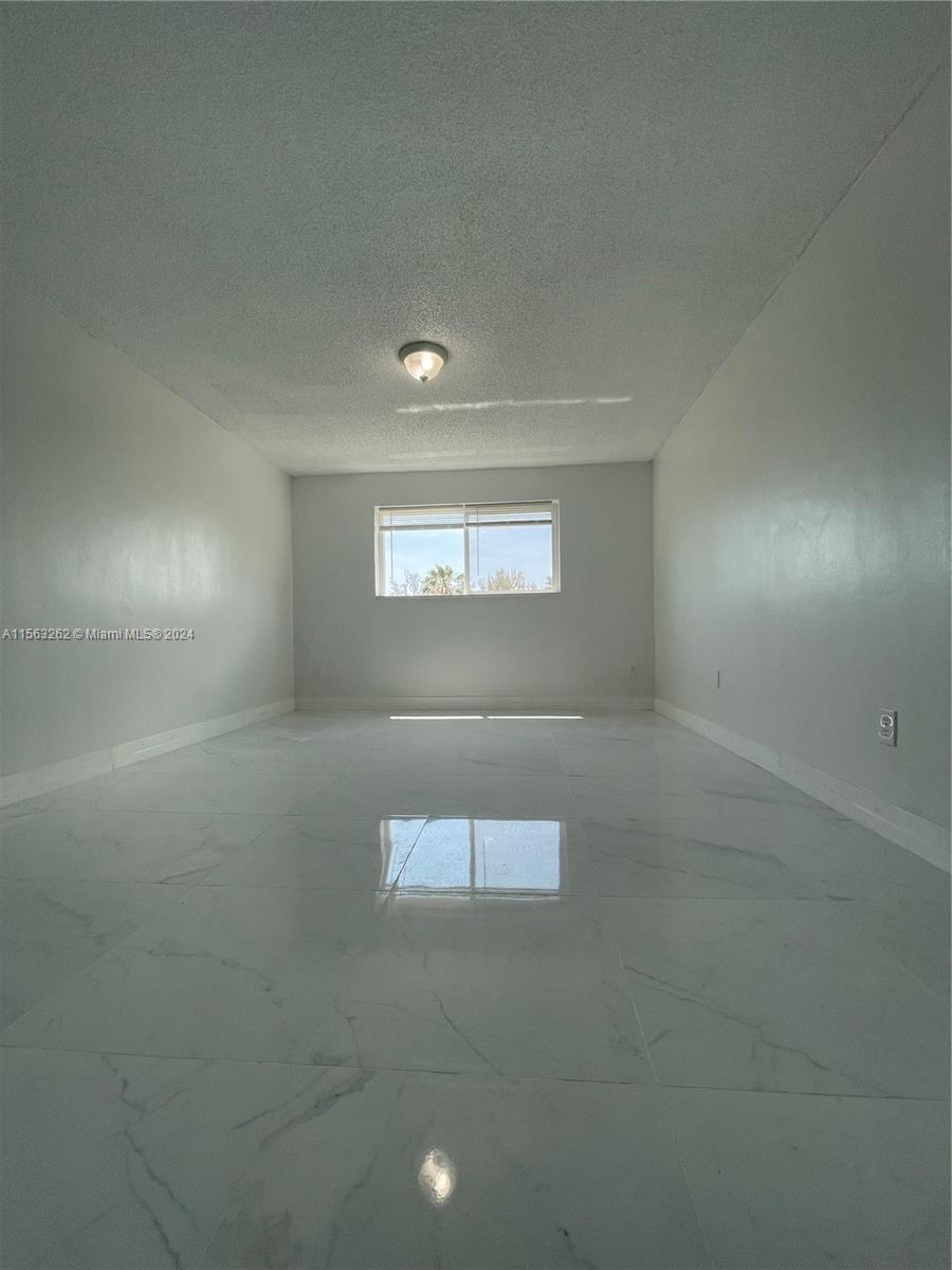 300 NE 125th St 409, North Miami, Florida 33161, 1 Bedroom Bedrooms, ,1 BathroomBathrooms,Residential,For Sale,300 NE 125th St 409,A11563262