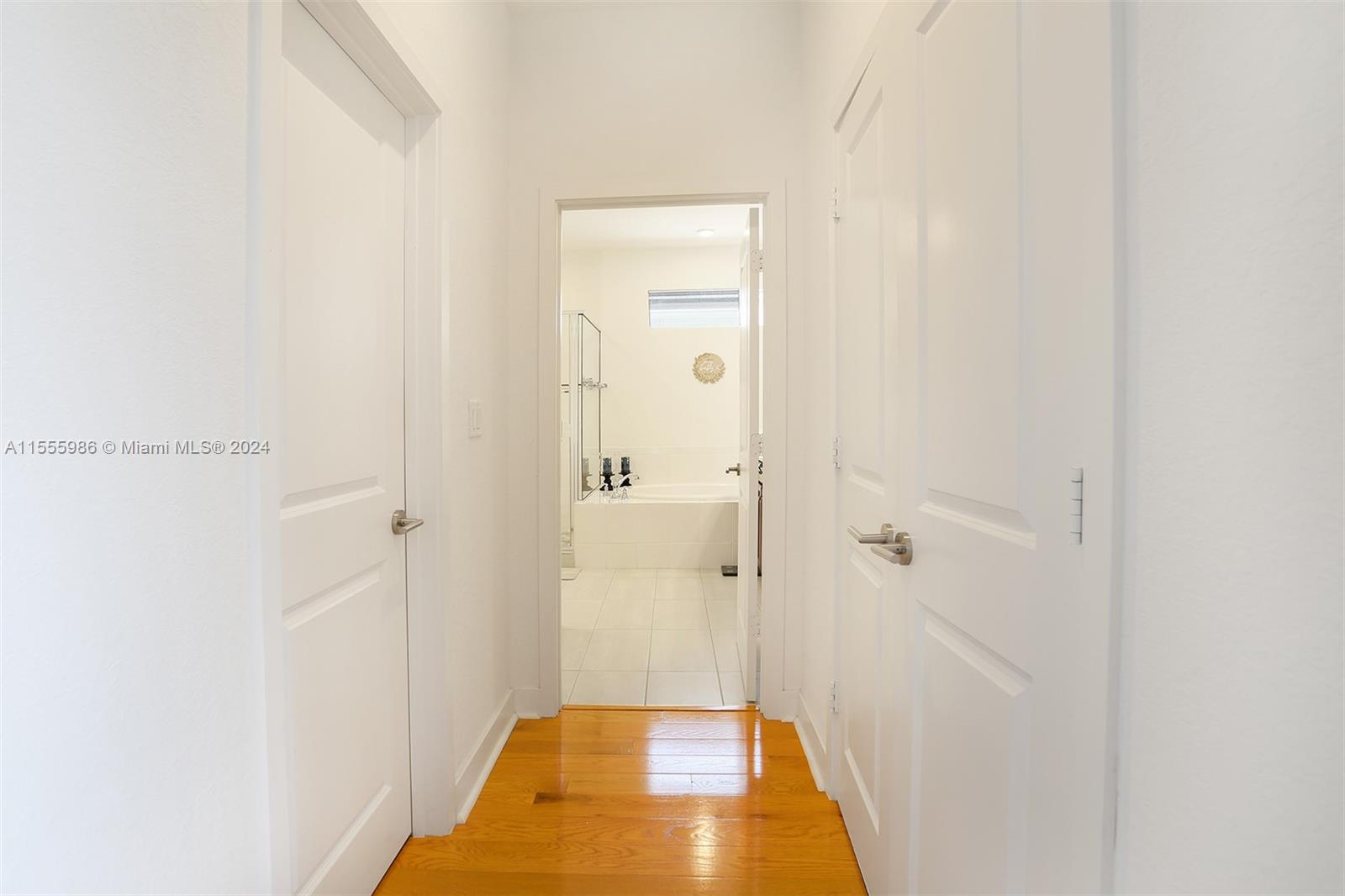 Main Bedroom Bathroom Closet Walk Way