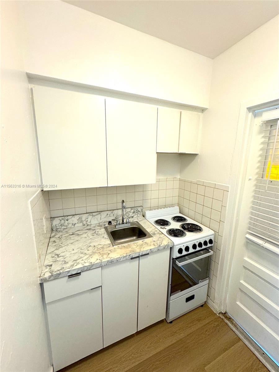 7700 N Miami Ave 10, Miami, Florida 33150, ,1 BathroomBathrooms,Residentiallease,For Rent,7700 N Miami Ave 10,A11563316