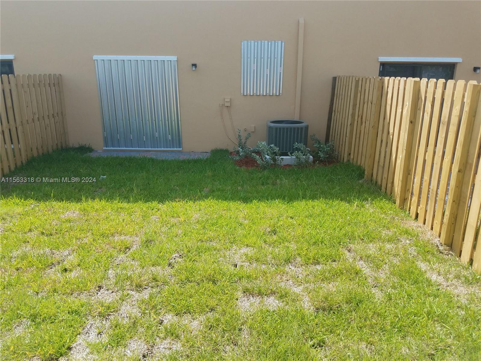 3741 SE 1st St, Homestead, Florida 33033, 3 Bedrooms Bedrooms, ,2 BathroomsBathrooms,Residentiallease,For Rent,3741 SE 1st St,A11563318