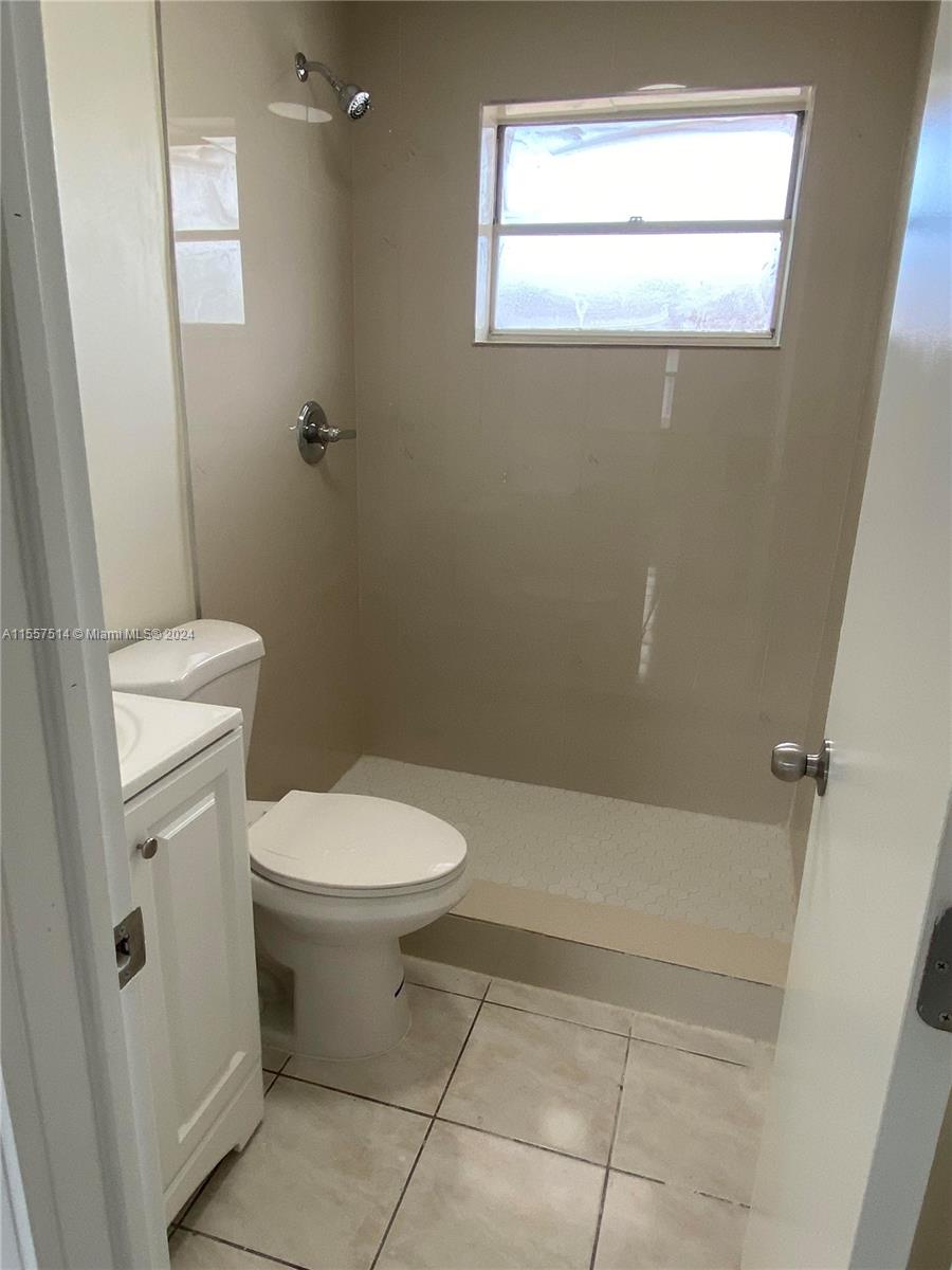 1836 NW 22nd Ct 4, Miami, Florida 33125, 1 Bedroom Bedrooms, ,1 BathroomBathrooms,Residentiallease,For Rent,1836 NW 22nd Ct 4,A11557514
