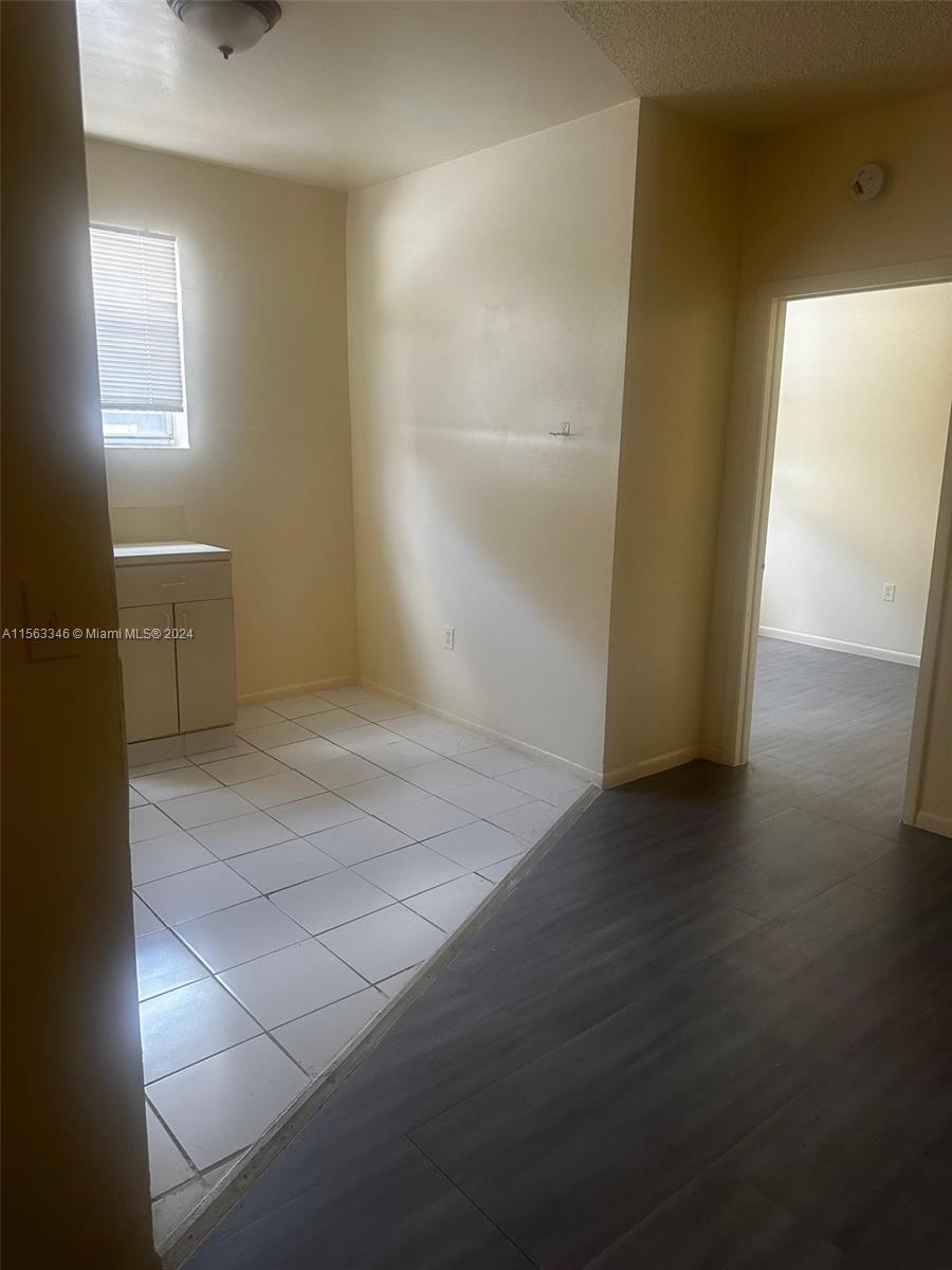 2330 NW 9 St 4, Miami, Florida 33125, 1 Bedroom Bedrooms, ,1 BathroomBathrooms,Residentiallease,For Rent,2330 NW 9 St 4,A11563346
