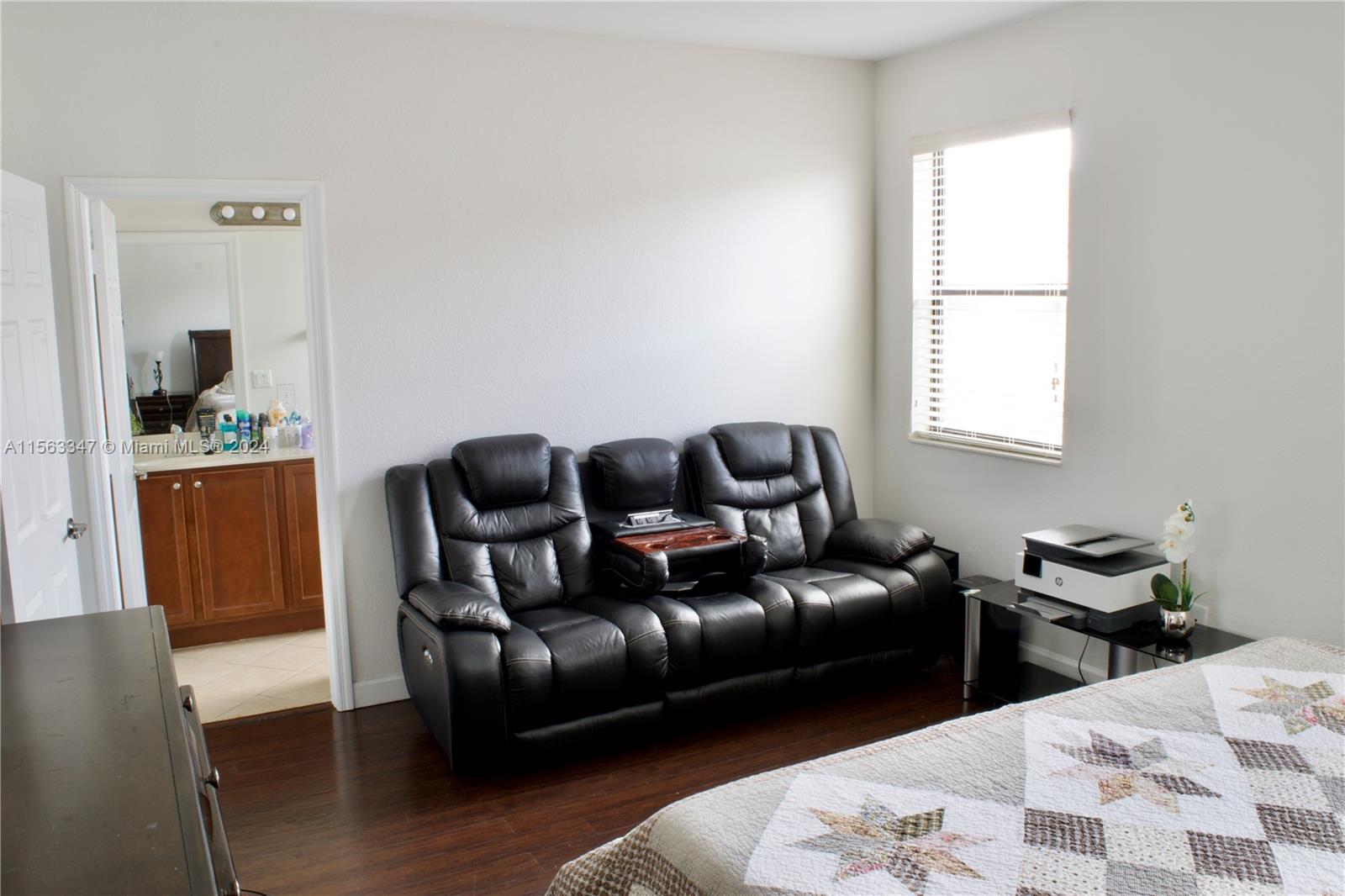 4220 SW 164th Path, Miami, Florida 33185, 3 Bedrooms Bedrooms, ,2 BathroomsBathrooms,Residentiallease,For Rent,4220 SW 164th Path,A11563347