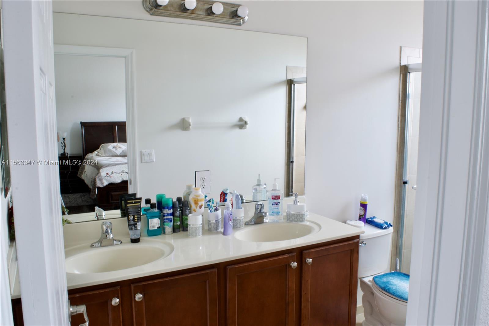 4220 SW 164th Path, Miami, Florida 33185, 3 Bedrooms Bedrooms, ,2 BathroomsBathrooms,Residentiallease,For Rent,4220 SW 164th Path,A11563347