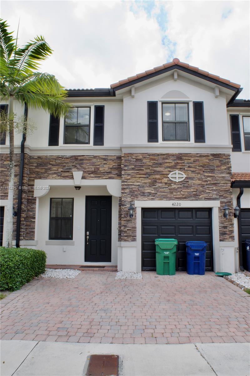 4220 SW 164th Path, Miami, Florida 33185, 3 Bedrooms Bedrooms, ,2 BathroomsBathrooms,Residentiallease,For Rent,4220 SW 164th Path,A11563347