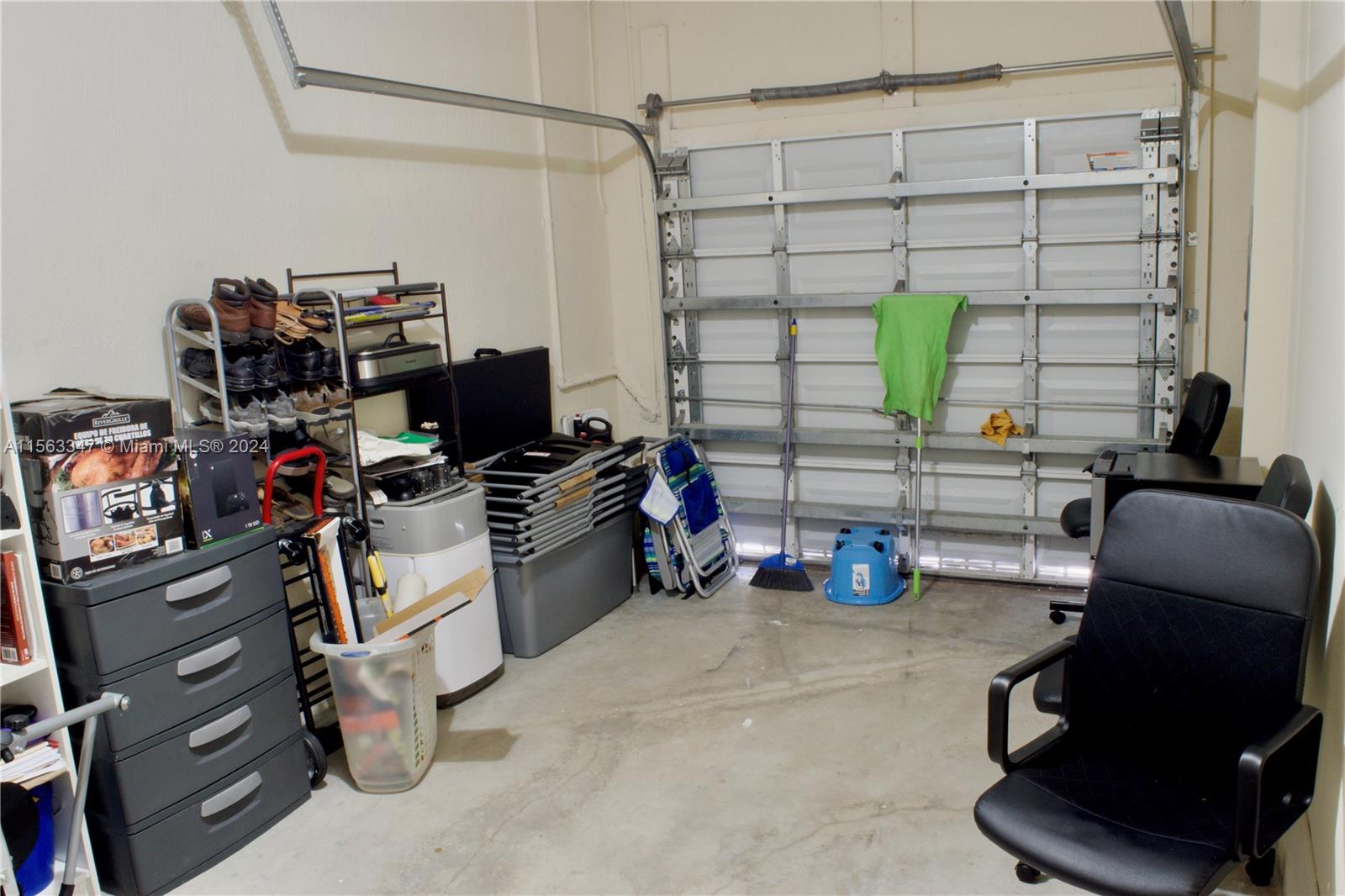 4220 SW 164th Path, Miami, Florida 33185, 3 Bedrooms Bedrooms, ,2 BathroomsBathrooms,Residentiallease,For Rent,4220 SW 164th Path,A11563347