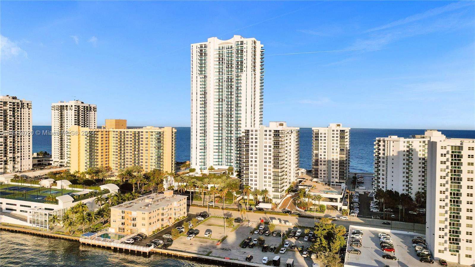 2751 S Ocean Dr N8PH, Hollywood, Florida 33019, 2 Bedrooms Bedrooms, ,2 BathroomsBathrooms,Residential,For Sale,2751 S Ocean Dr N8PH,A11562020