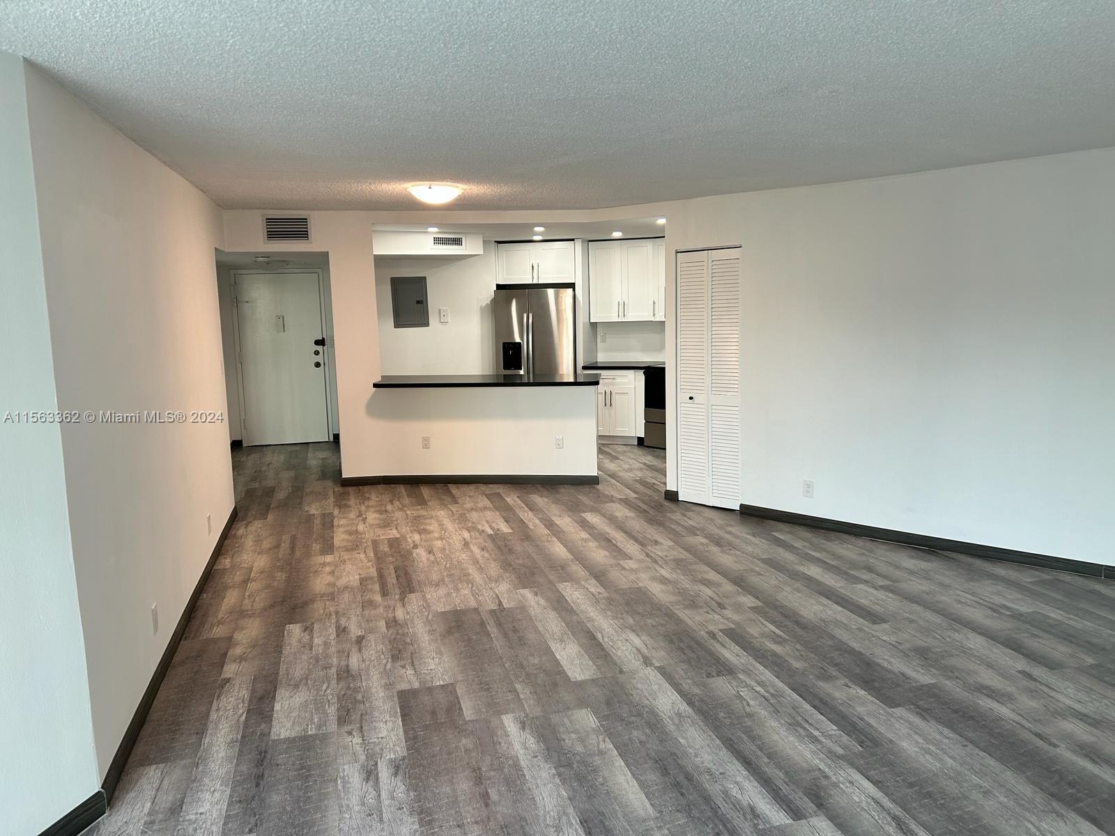 800 Parkview Dr 612, Hallandale Beach, Florida 33009, 1 Bedroom Bedrooms, ,1 BathroomBathrooms,Residentiallease,For Rent,800 Parkview Dr 612,A11563362