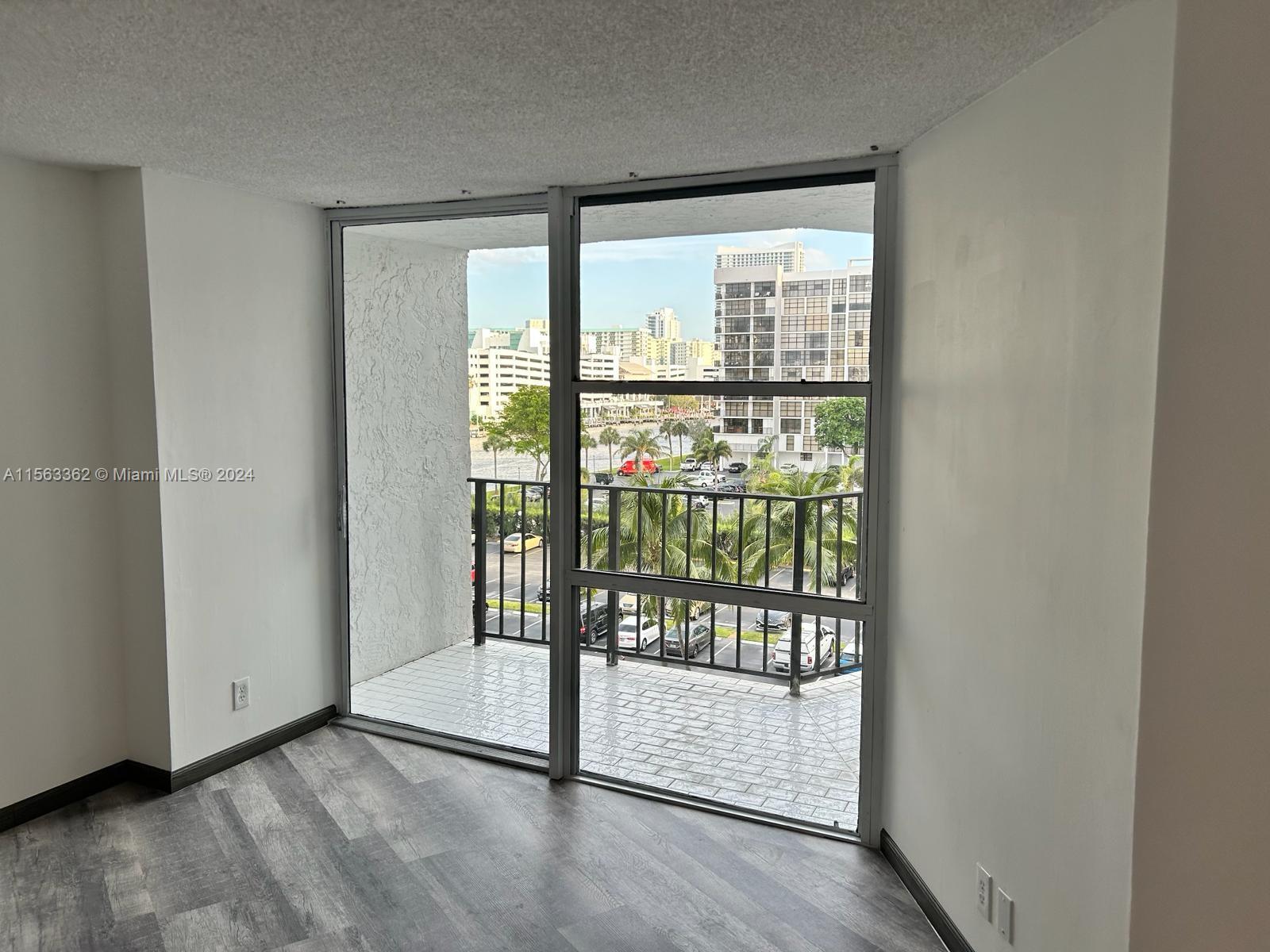 800 Parkview Dr 612, Hallandale Beach, Florida 33009, 1 Bedroom Bedrooms, ,1 BathroomBathrooms,Residentiallease,For Rent,800 Parkview Dr 612,A11563362