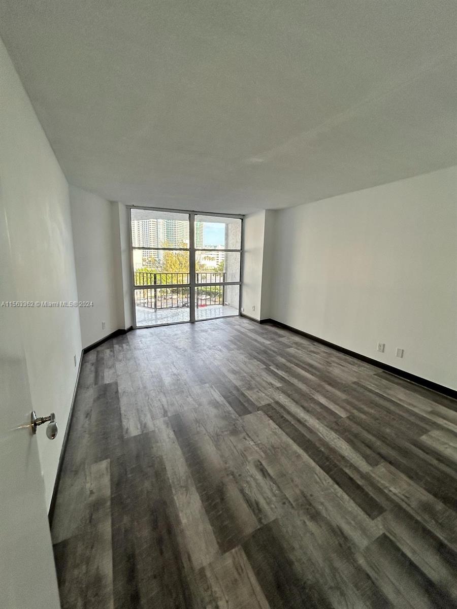 800 Parkview Dr 612, Hallandale Beach, Florida 33009, 1 Bedroom Bedrooms, ,1 BathroomBathrooms,Residentiallease,For Rent,800 Parkview Dr 612,A11563362