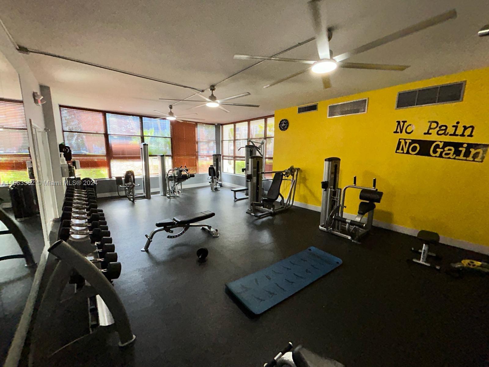 800 Parkview Dr 612, Hallandale Beach, Florida 33009, 1 Bedroom Bedrooms, ,1 BathroomBathrooms,Residentiallease,For Rent,800 Parkview Dr 612,A11563362