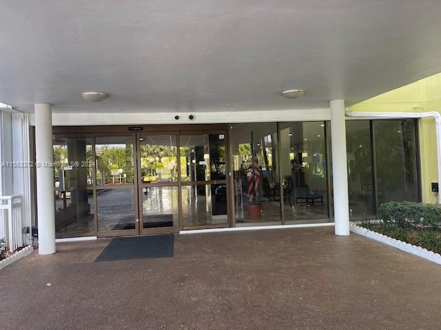 4400 Hillcrest Dr 701B, Hollywood, Florida 33021, 2 Bedrooms Bedrooms, ,2 BathroomsBathrooms,Residential,For Sale,4400 Hillcrest Dr 701B,A11563372