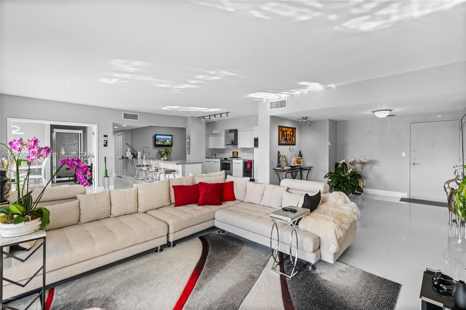 4200 Hillcrest Dr 1016-1018, Hollywood, Florida 33021, 3 Bedrooms Bedrooms, ,3 BathroomsBathrooms,Residential,For Sale,4200 Hillcrest Dr 1016-1018,A11563089