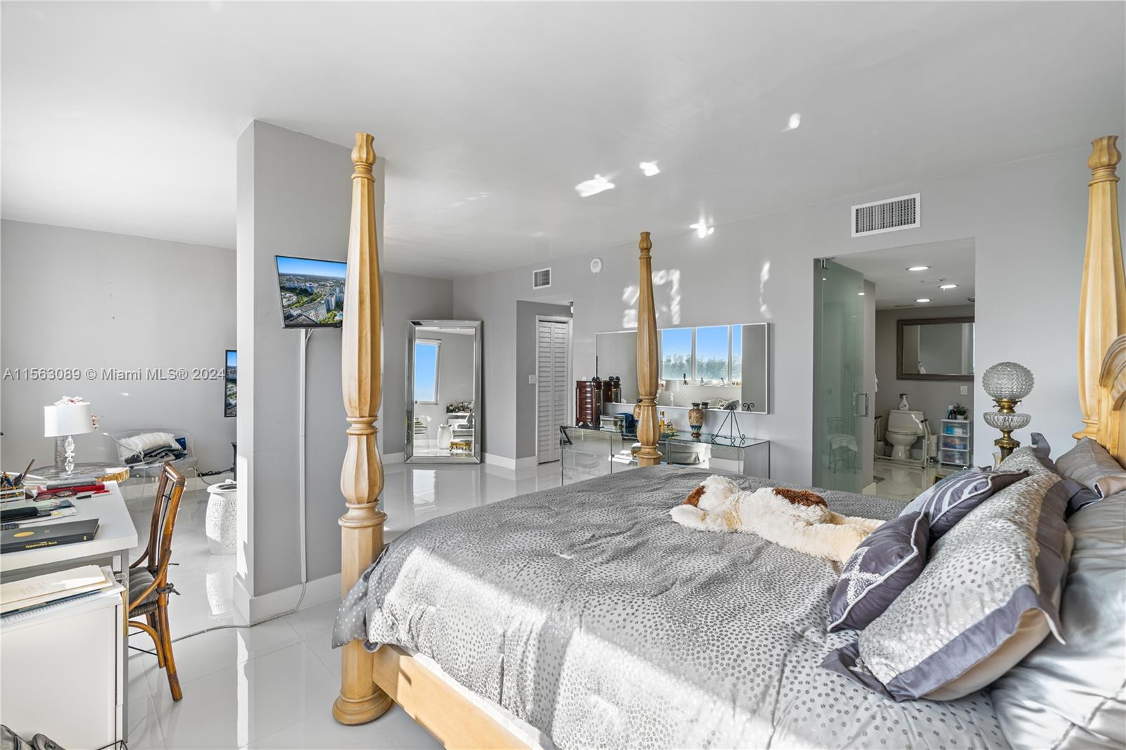 4200 Hillcrest Dr 1016-1018, Hollywood, Florida 33021, 3 Bedrooms Bedrooms, ,3 BathroomsBathrooms,Residential,For Sale,4200 Hillcrest Dr 1016-1018,A11563089