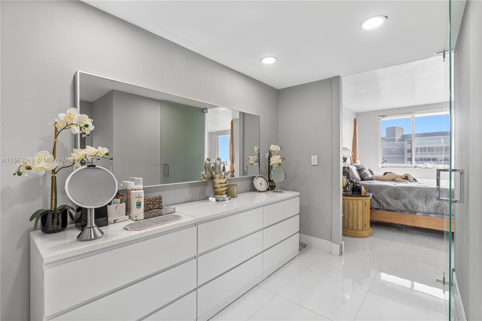 4200 Hillcrest Dr 1016-1018, Hollywood, Florida 33021, 3 Bedrooms Bedrooms, ,3 BathroomsBathrooms,Residential,For Sale,4200 Hillcrest Dr 1016-1018,A11563089