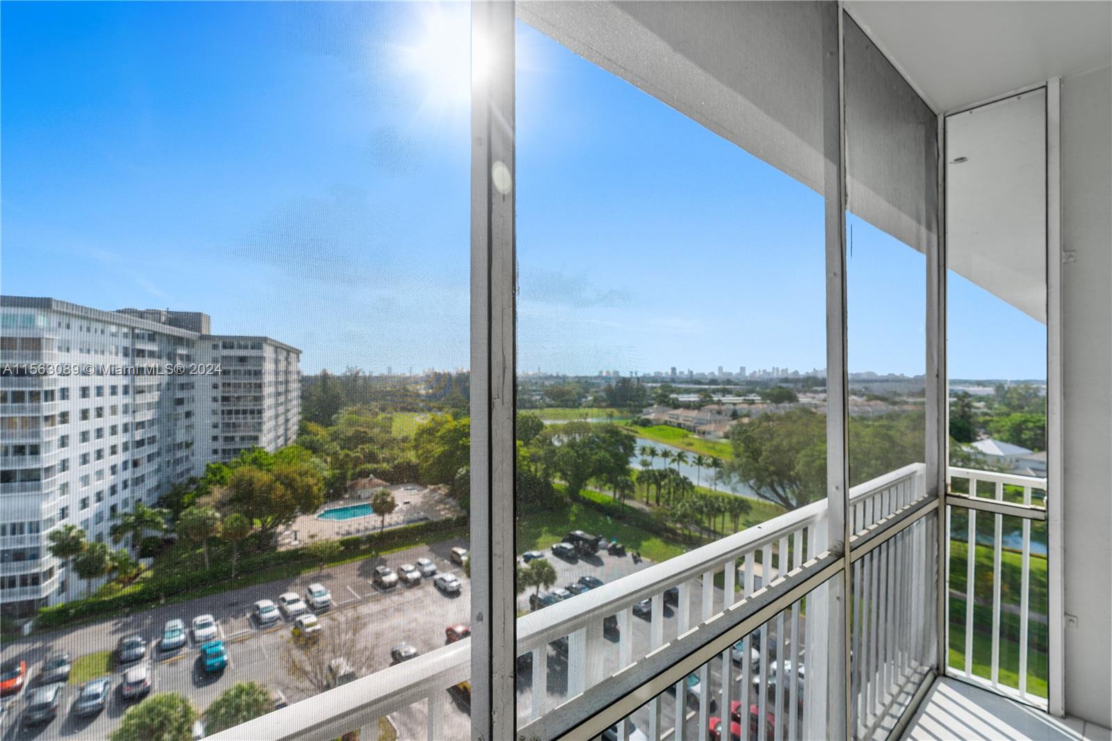 4200 Hillcrest Dr 1016-1018, Hollywood, Florida 33021, 3 Bedrooms Bedrooms, ,3 BathroomsBathrooms,Residential,For Sale,4200 Hillcrest Dr 1016-1018,A11563089