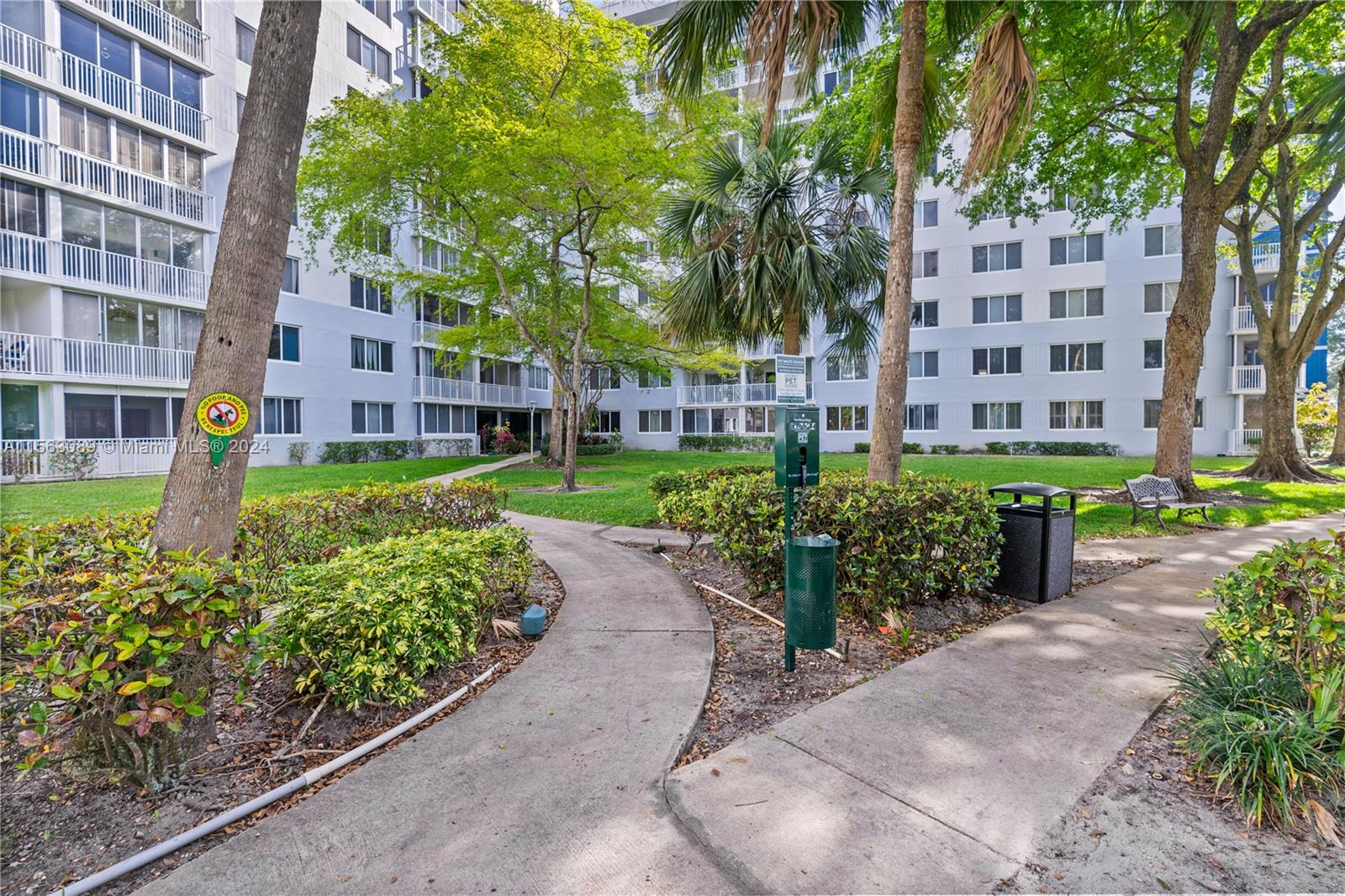 4200 Hillcrest Dr 1016-1018, Hollywood, Florida 33021, 3 Bedrooms Bedrooms, ,3 BathroomsBathrooms,Residential,For Sale,4200 Hillcrest Dr 1016-1018,A11563089