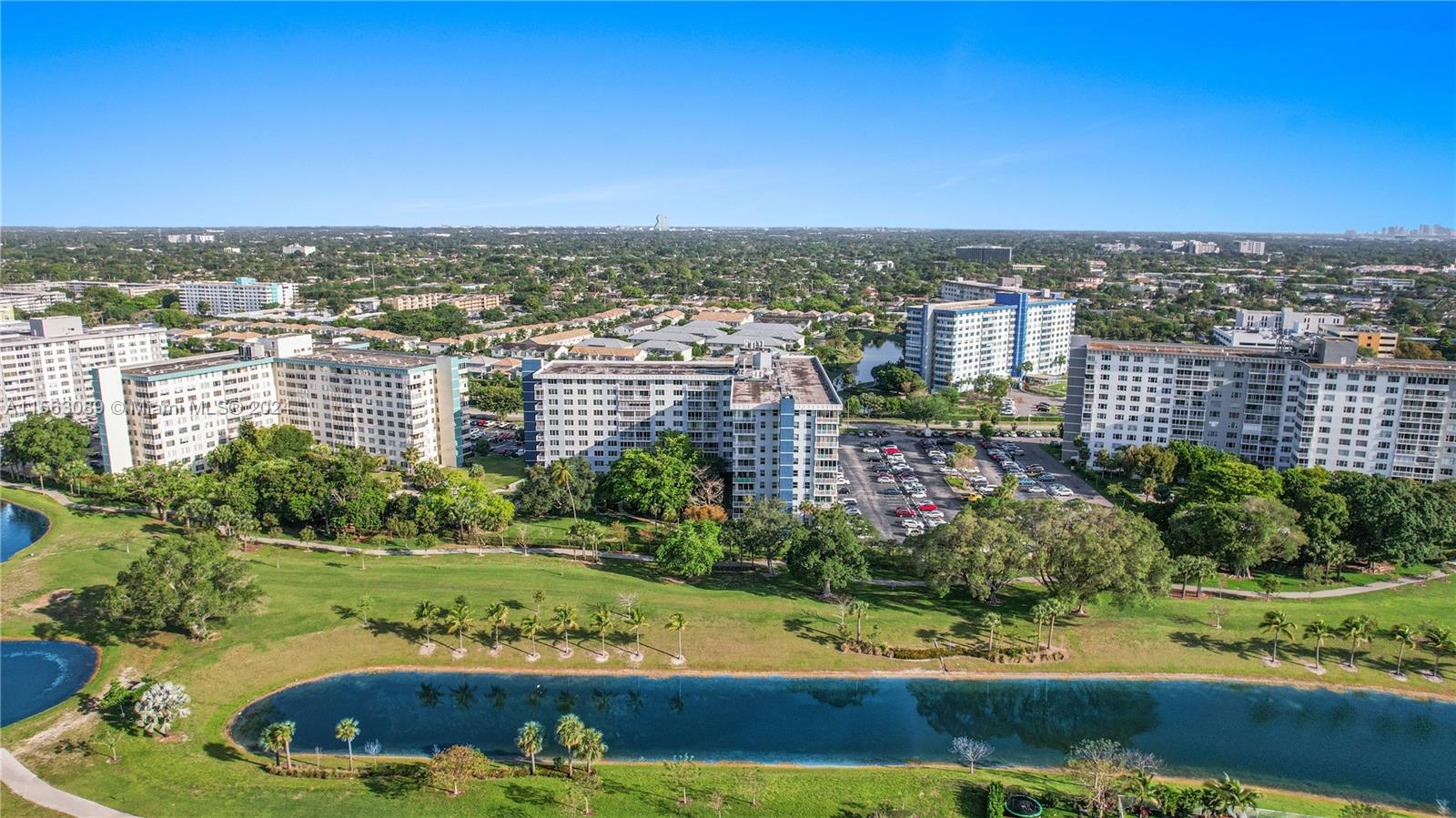 4200 Hillcrest Dr 1016-1018, Hollywood, Florida 33021, 3 Bedrooms Bedrooms, ,3 BathroomsBathrooms,Residential,For Sale,4200 Hillcrest Dr 1016-1018,A11563089