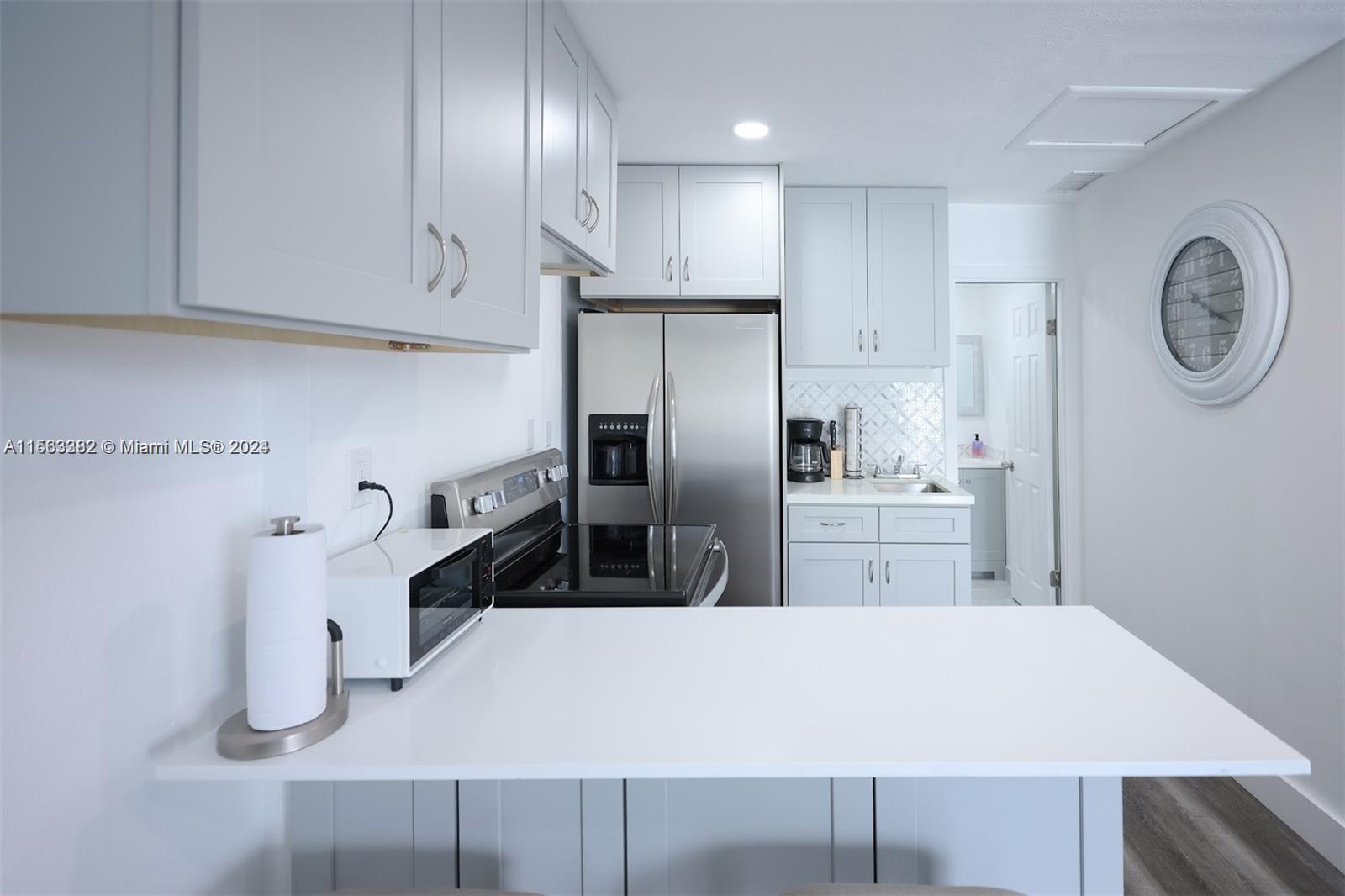 2400 NW 9th St 2, Miami, Florida 33125, 2 Bedrooms Bedrooms, ,1 BathroomBathrooms,Residentiallease,For Rent,2400 NW 9th St 2,A11563382