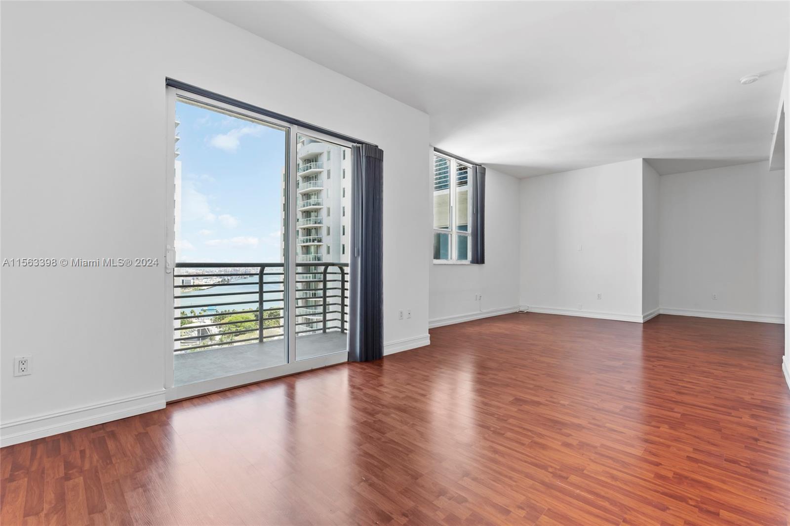 234 NE 3rd St 2204, Miami, Florida 33132, 1 Bedroom Bedrooms, ,1 BathroomBathrooms,Residentiallease,For Rent,234 NE 3rd St 2204,A11563398