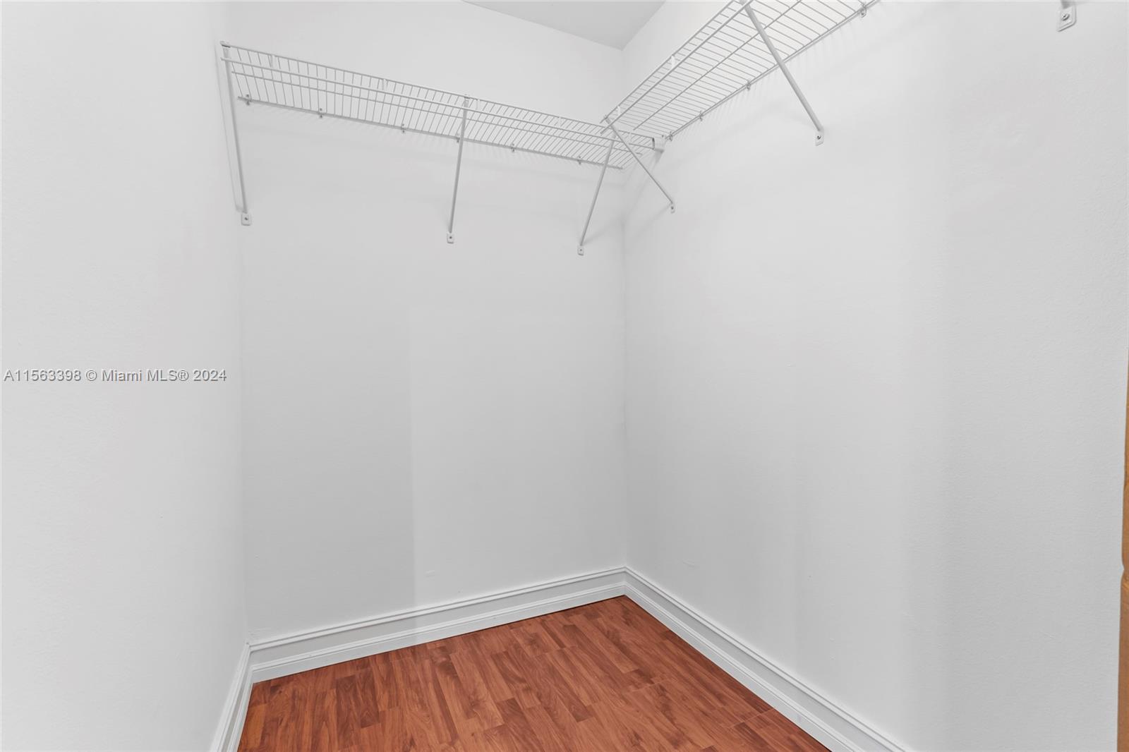 234 NE 3rd St 2204, Miami, Florida 33132, 1 Bedroom Bedrooms, ,1 BathroomBathrooms,Residentiallease,For Rent,234 NE 3rd St 2204,A11563398