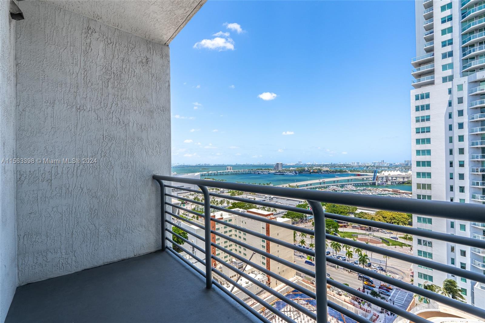 234 NE 3rd St 2204, Miami, Florida 33132, 1 Bedroom Bedrooms, ,1 BathroomBathrooms,Residentiallease,For Rent,234 NE 3rd St 2204,A11563398