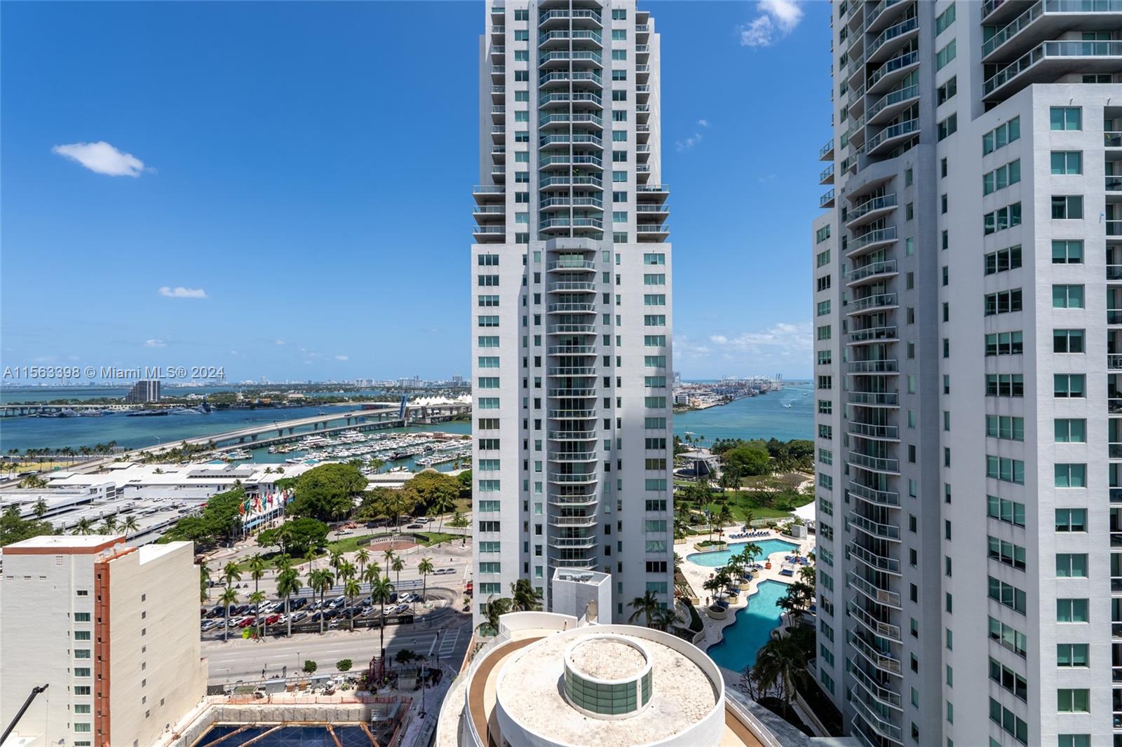 234 NE 3rd St 2204, Miami, Florida 33132, 1 Bedroom Bedrooms, ,1 BathroomBathrooms,Residentiallease,For Rent,234 NE 3rd St 2204,A11563398