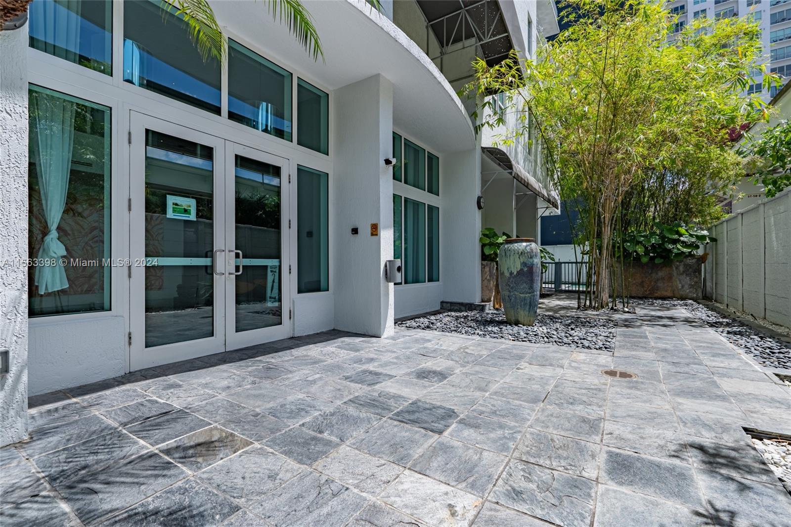 234 NE 3rd St 2204, Miami, Florida 33132, 1 Bedroom Bedrooms, ,1 BathroomBathrooms,Residentiallease,For Rent,234 NE 3rd St 2204,A11563398