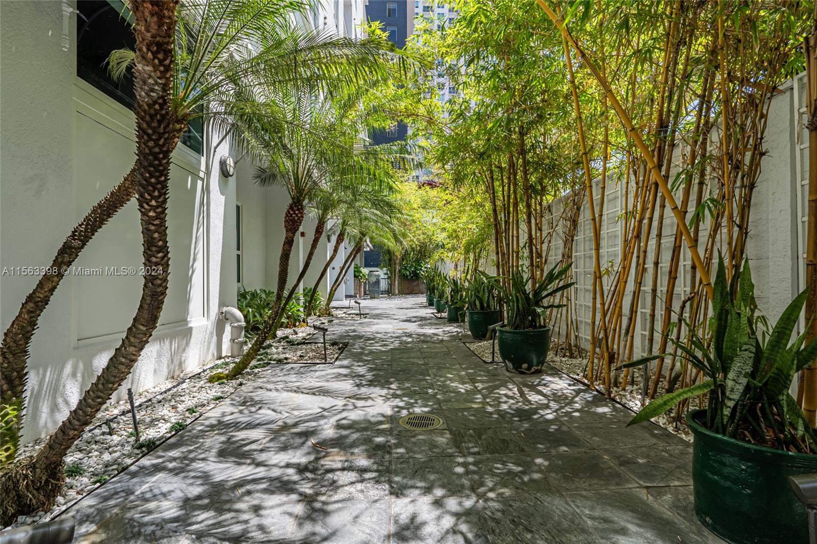 234 NE 3rd St 2204, Miami, Florida 33132, 1 Bedroom Bedrooms, ,1 BathroomBathrooms,Residentiallease,For Rent,234 NE 3rd St 2204,A11563398