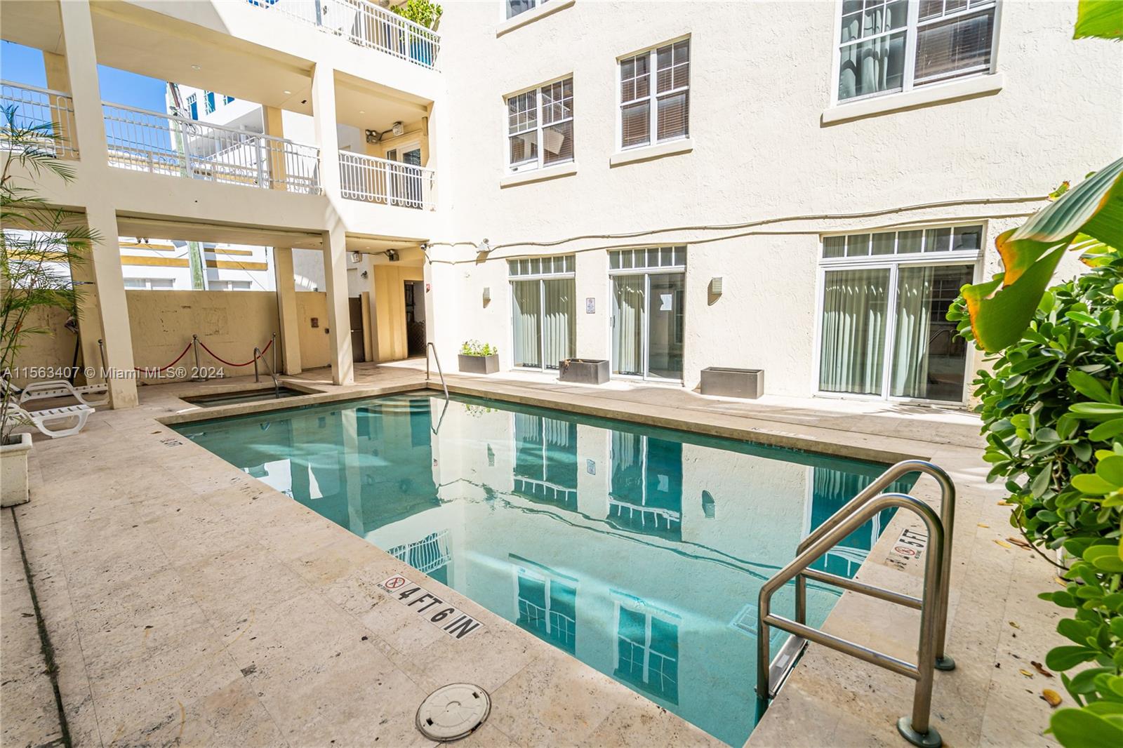 100 Collins Ave 203, Miami Beach, Florida 33139, 1 Bedroom Bedrooms, ,1 BathroomBathrooms,Residential,For Sale,100 Collins Ave 203,A11563407