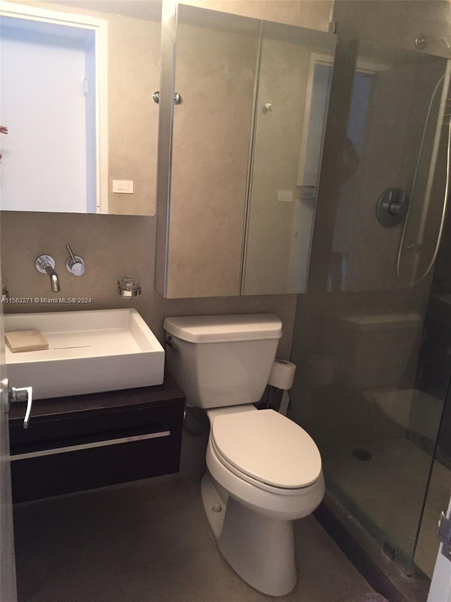 1500 Bay Rd 1132S, Miami Beach, Florida 33139, 1 Bedroom Bedrooms, ,1 BathroomBathrooms,Residentiallease,For Rent,1500 Bay Rd 1132S,A11563271