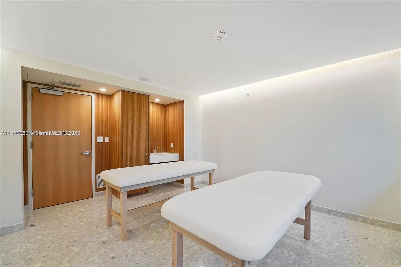 1500 Bay Rd 1132S, Miami Beach, Florida 33139, 1 Bedroom Bedrooms, ,1 BathroomBathrooms,Residentiallease,For Rent,1500 Bay Rd 1132S,A11563271