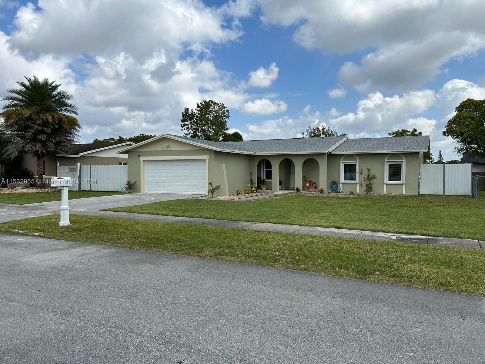 13001 SW 82nd St  For Sale A11562965, FL