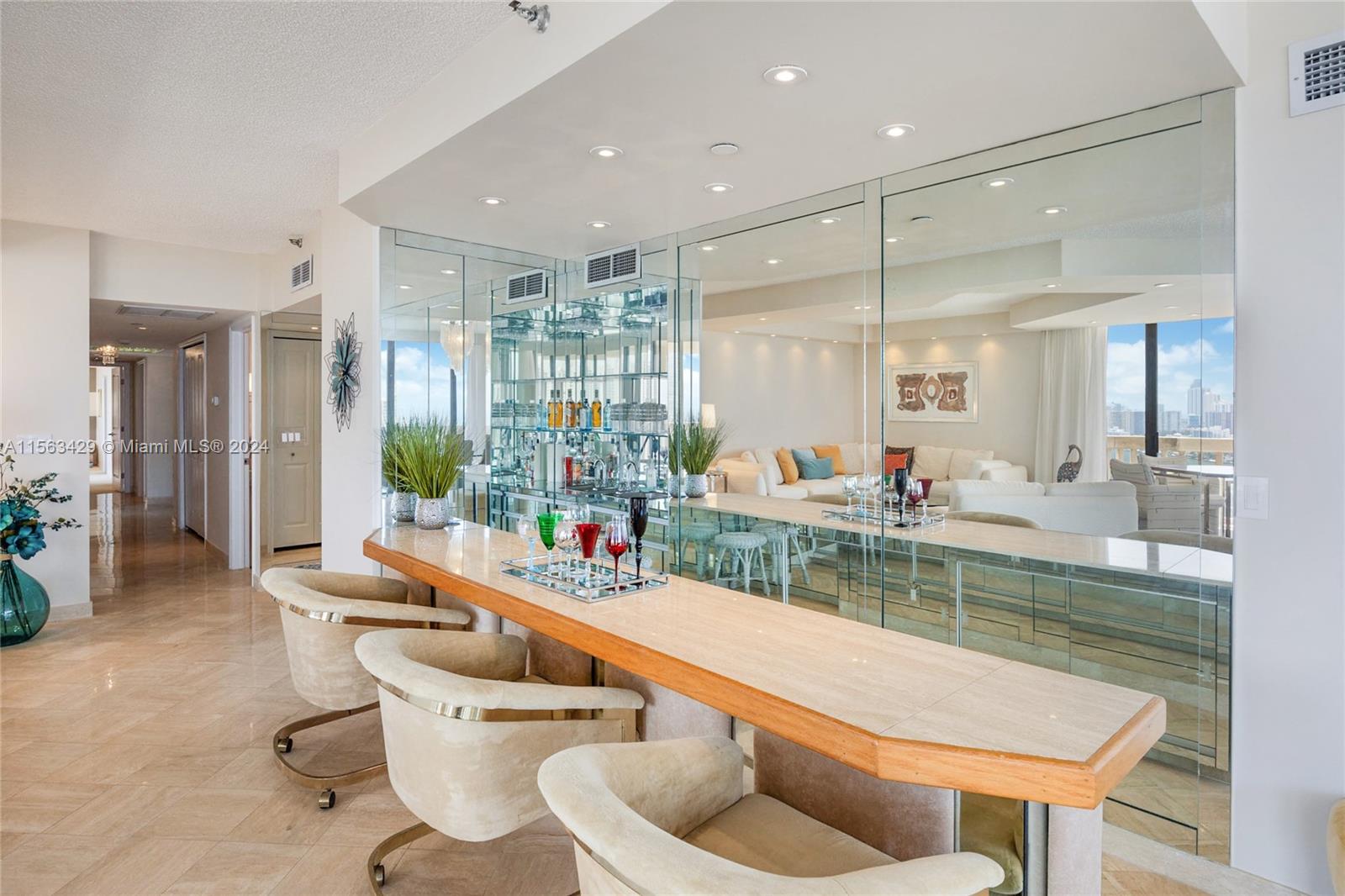 Aventura, Florida 33180, 3 Bedrooms Bedrooms, ,2 BathroomsBathrooms,Residential,For Sale,A11563429