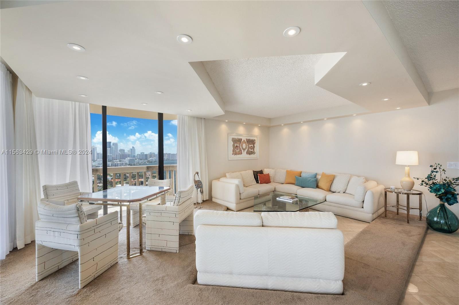 Aventura, Florida 33180, 3 Bedrooms Bedrooms, ,2 BathroomsBathrooms,Residential,For Sale,A11563429