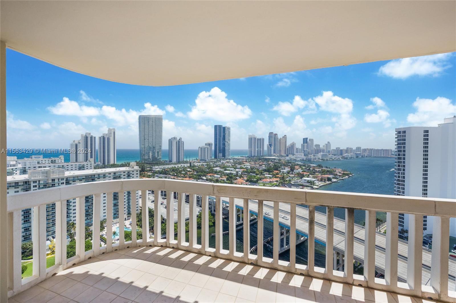 Aventura, Florida 33180, 3 Bedrooms Bedrooms, ,2 BathroomsBathrooms,Residential,For Sale,A11563429