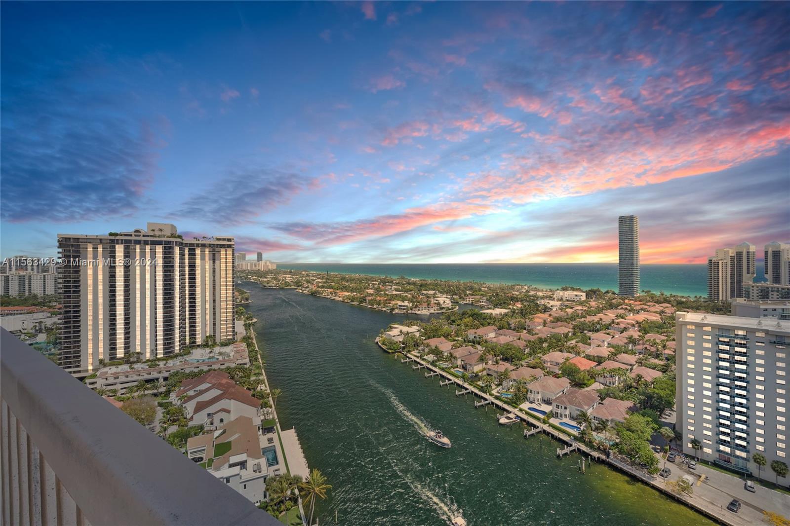 Aventura, Florida 33180, 3 Bedrooms Bedrooms, ,2 BathroomsBathrooms,Residential,For Sale,A11563429