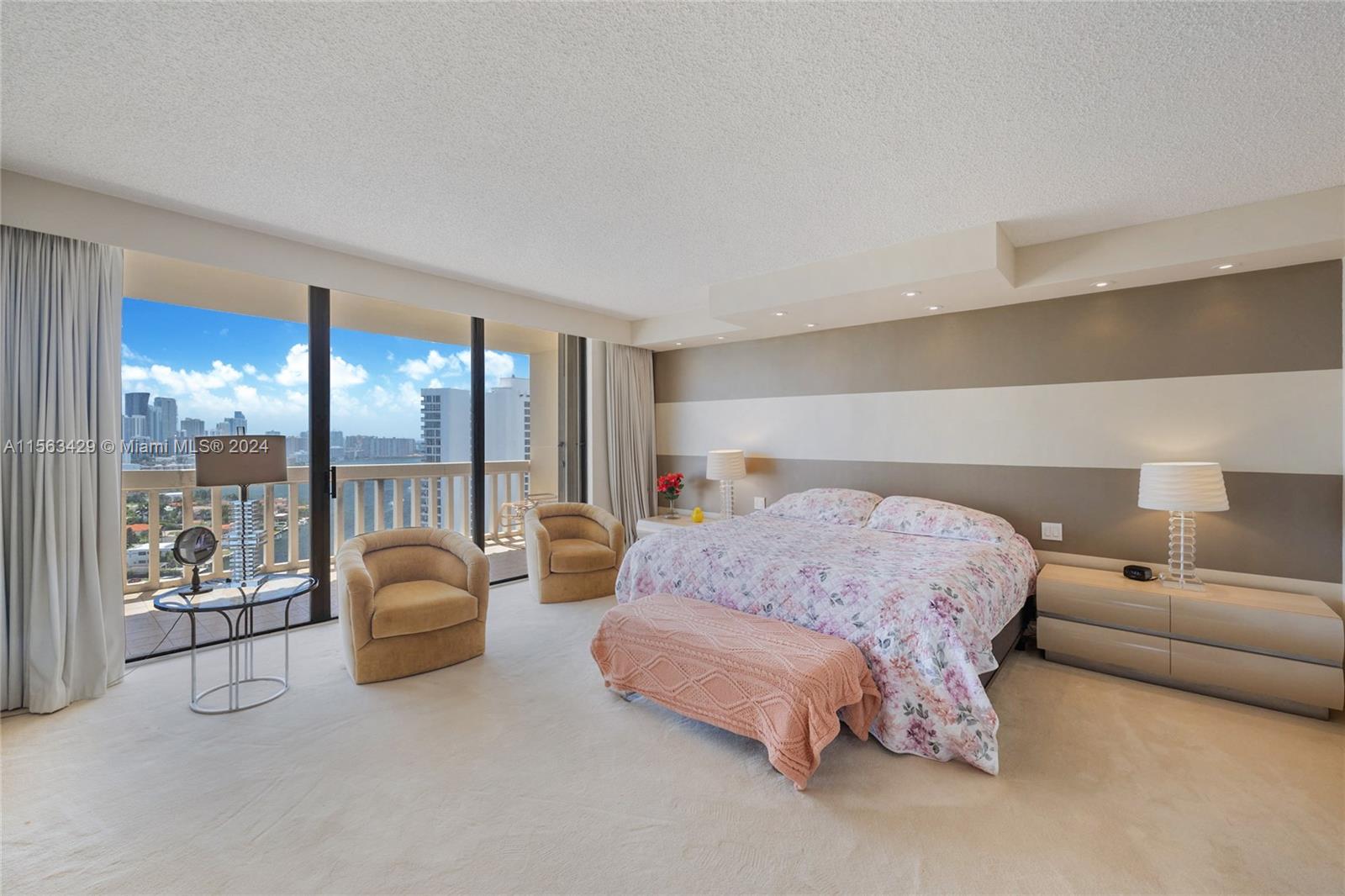 Aventura, Florida 33180, 3 Bedrooms Bedrooms, ,2 BathroomsBathrooms,Residential,For Sale,A11563429