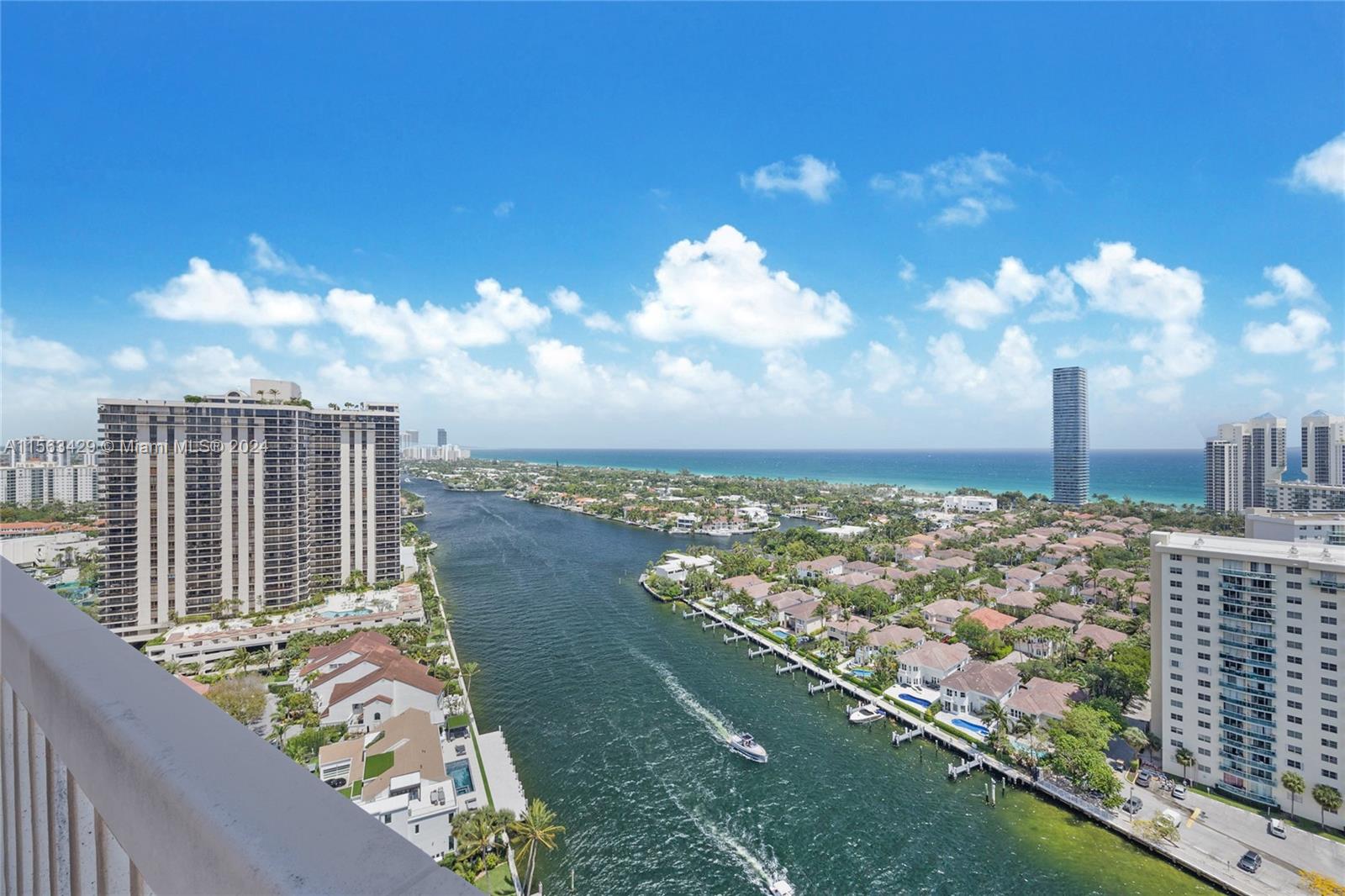 Aventura, Florida 33180, 3 Bedrooms Bedrooms, ,2 BathroomsBathrooms,Residential,For Sale,A11563429