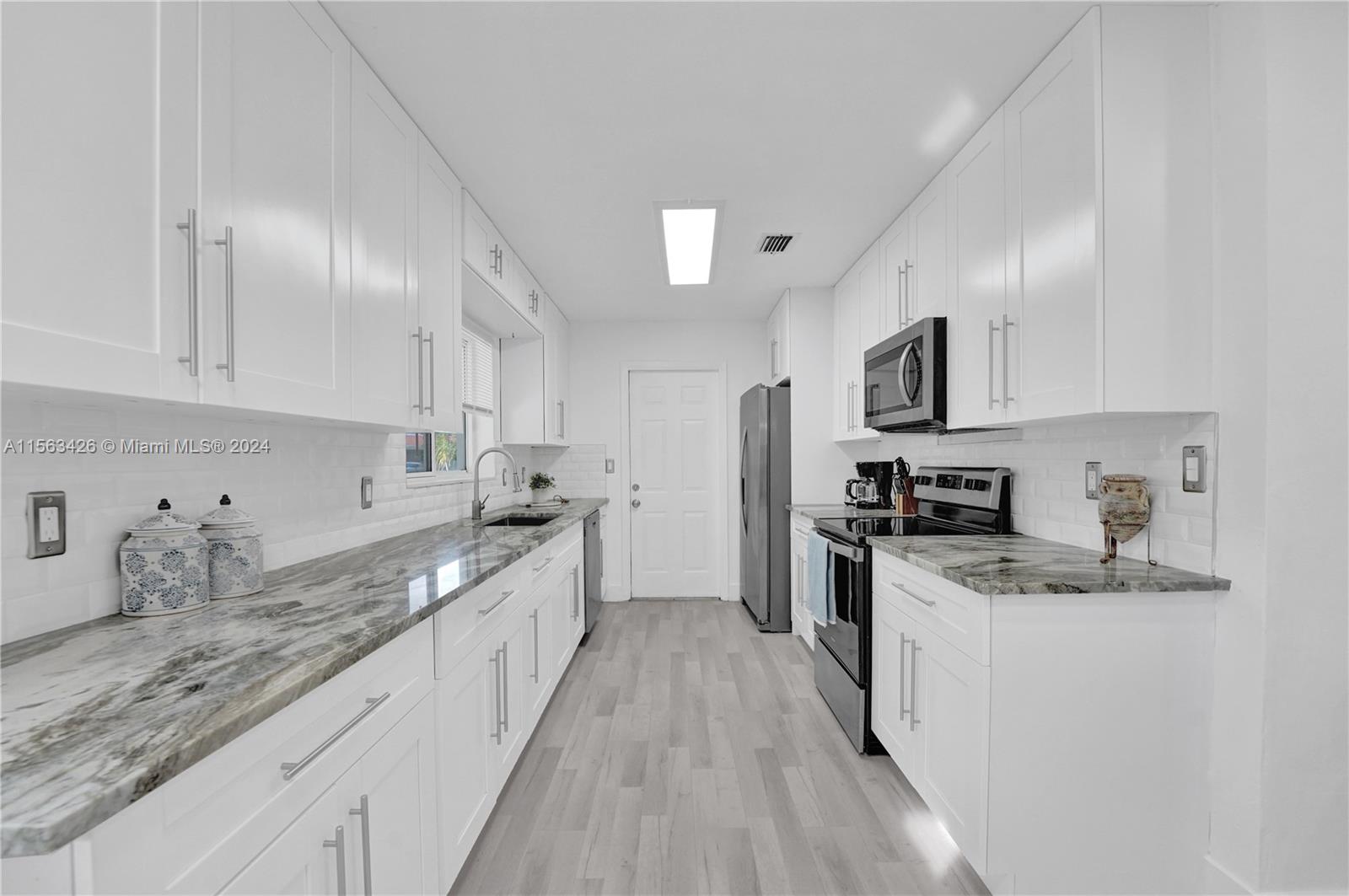 3644 SW 23rd Ct *, Fort Lauderdale, Florida 33312, 3 Bedrooms Bedrooms, ,2 BathroomsBathrooms,Residentiallease,For Rent,3644 SW 23rd Ct *,A11563426