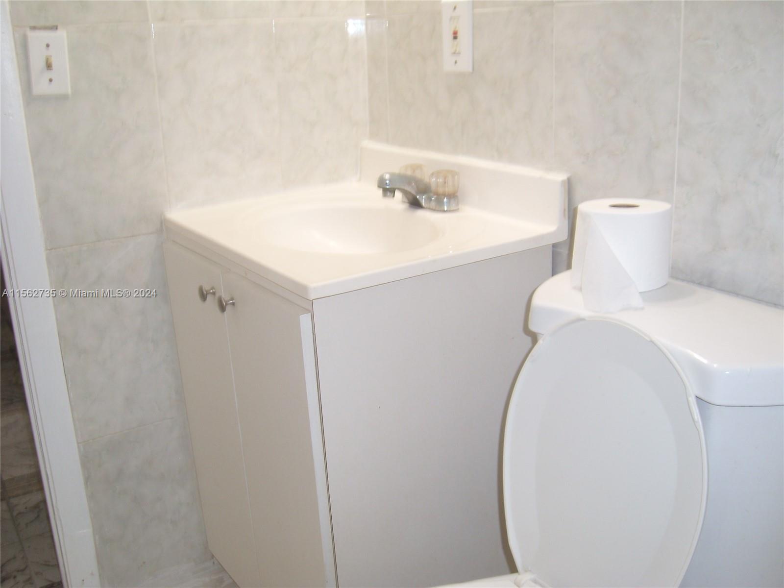 6912 NE 5th Ave B, Miami, Florida 33138, 1 Bedroom Bedrooms, ,1 BathroomBathrooms,Residentiallease,For Rent,6912 NE 5th Ave B,A11562735