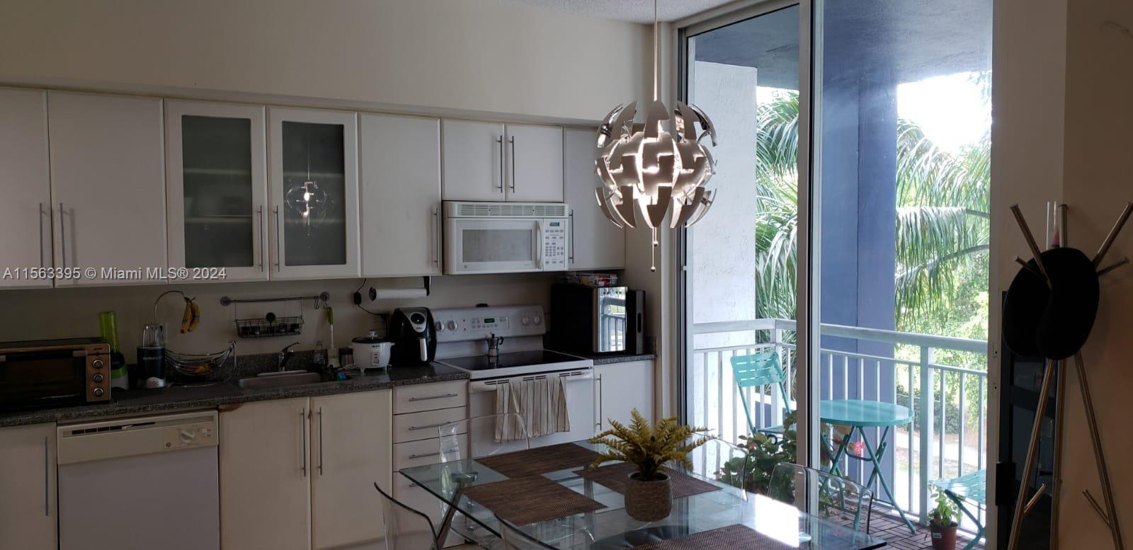 275 NE 18th St 308, Miami, Florida 33132, ,1 BathroomBathrooms,Residentiallease,For Rent,275 NE 18th St 308,A11563395