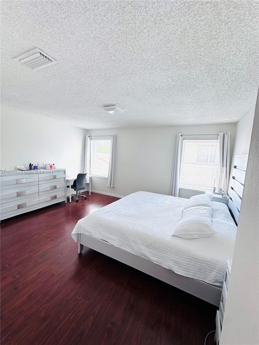 Listing Photo 24
