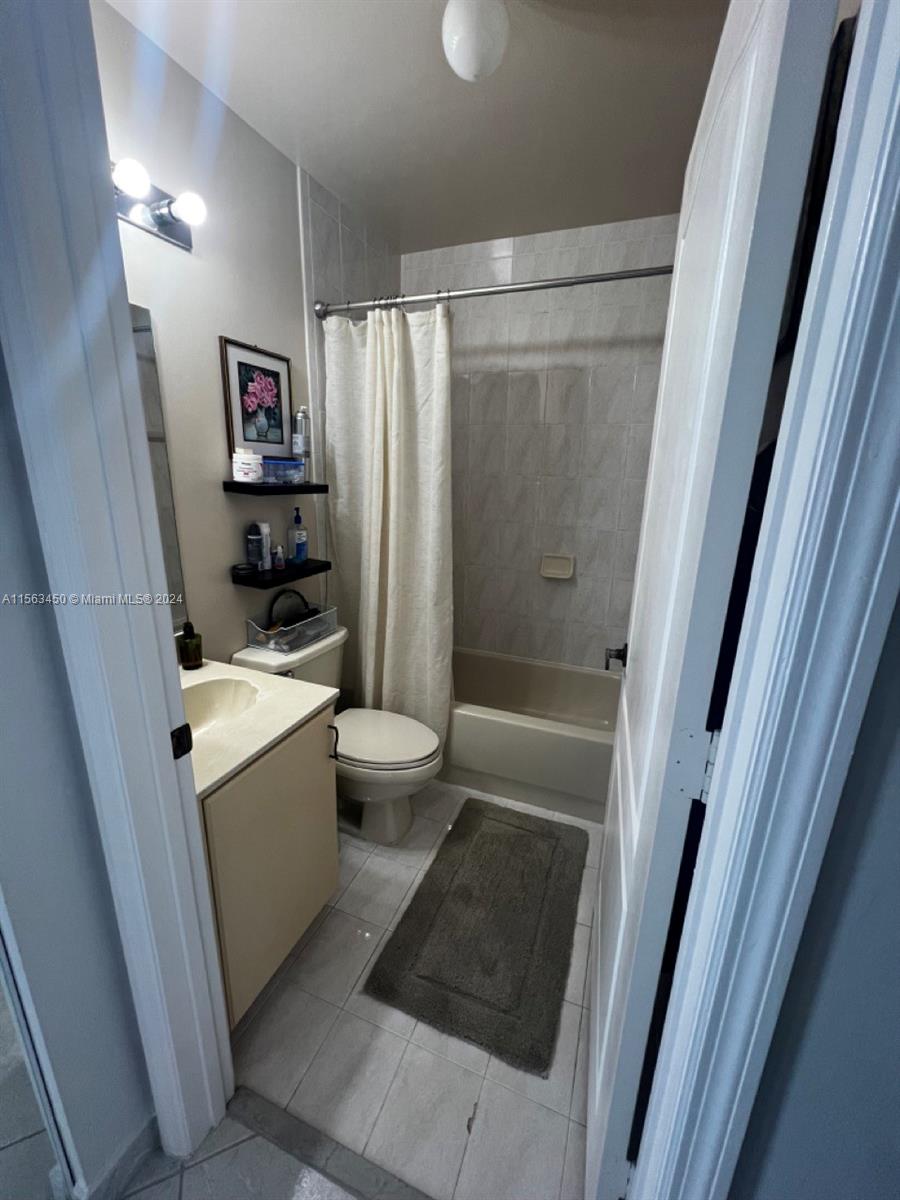 18754 NW 84th Psge 1802, Hialeah, Florida 33015, 4 Bedrooms Bedrooms, ,3 BathroomsBathrooms,Residentiallease,For Rent,18754 NW 84th Psge 1802,A11563450