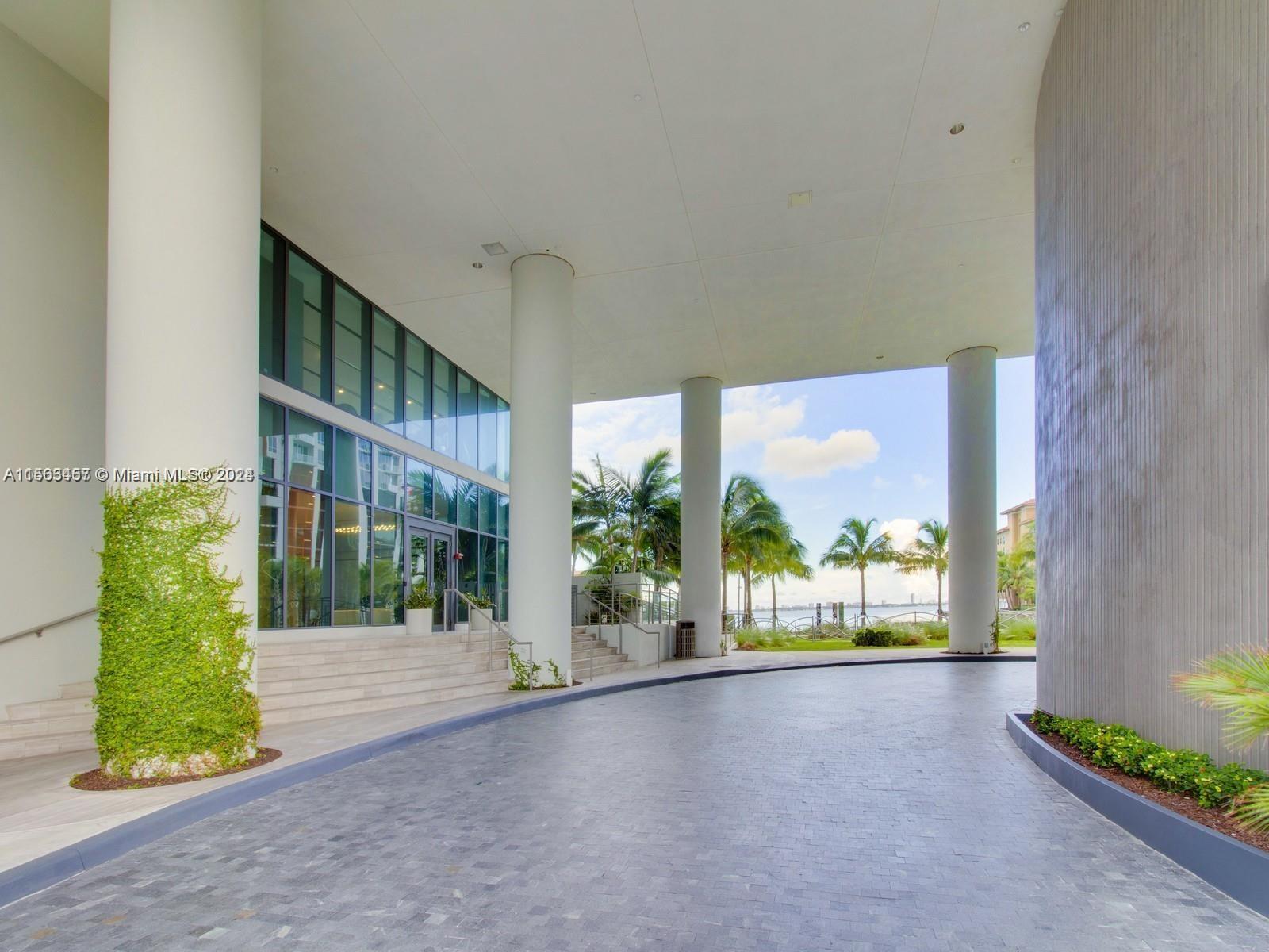 460 NE 28th St 2008, Miami, Florida 33137, 3 Bedrooms Bedrooms, ,2 BathroomsBathrooms,Residentiallease,For Rent,460 NE 28th St 2008,A11563457