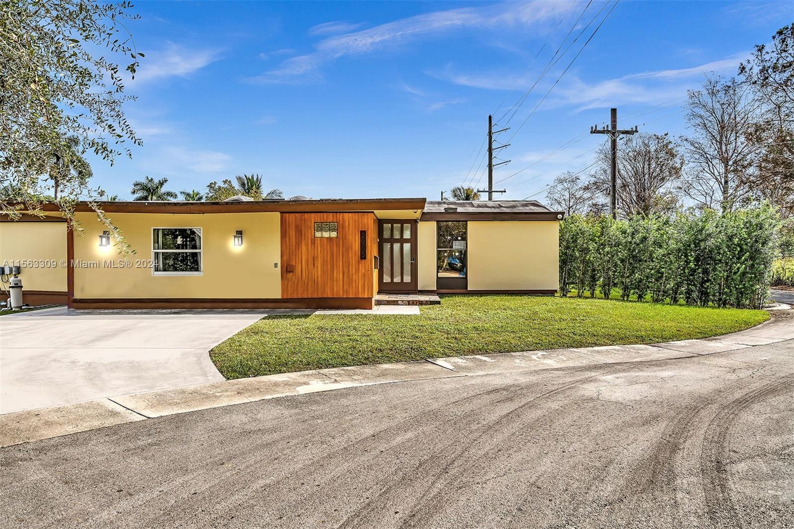 2915 Arthur St, Hollywood, Florida 33020, 4 Bedrooms Bedrooms, ,2 BathroomsBathrooms,Residential,For Sale,2915 Arthur St,A11563309