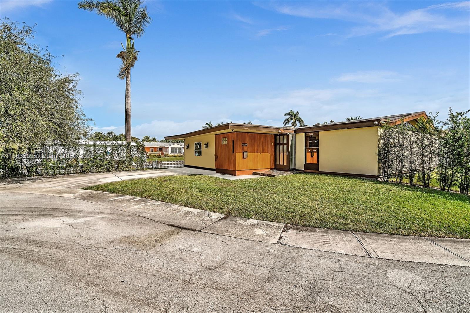 2915 Arthur St, Hollywood, Florida 33020, 4 Bedrooms Bedrooms, ,2 BathroomsBathrooms,Residential,For Sale,2915 Arthur St,A11563309